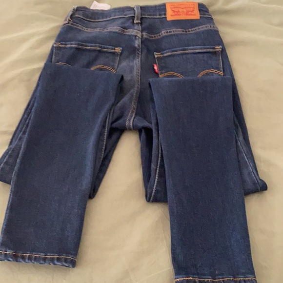 High wasted levi jeans - Picture 2 of 3